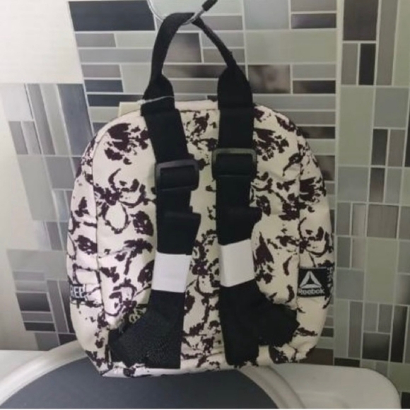 NWT Reebok Rose Mini 🎒 - Picture 2 of 7